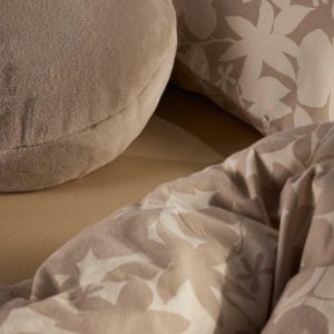 Sierkussen Mads Furry Oatmeal